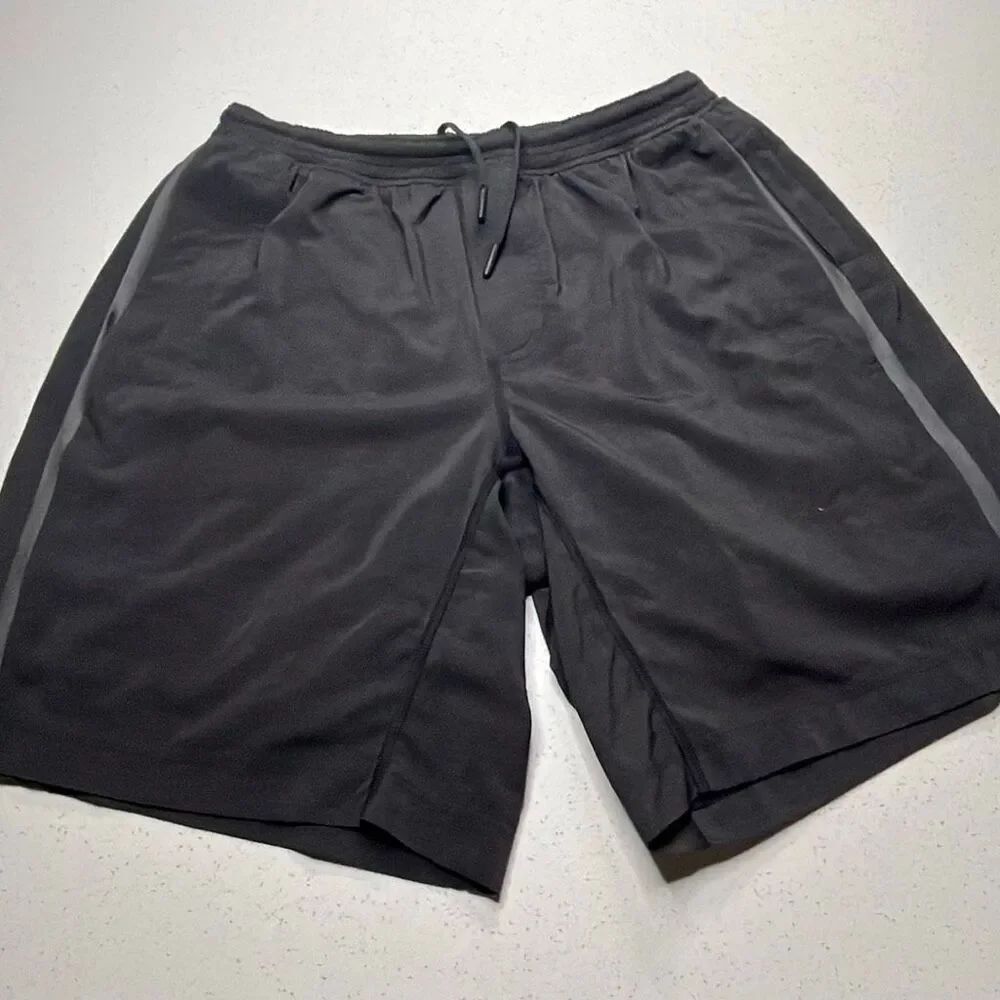 Lululemon Pace Breaker Lined Shorts Men’s Large Black Running Training Gym Refle